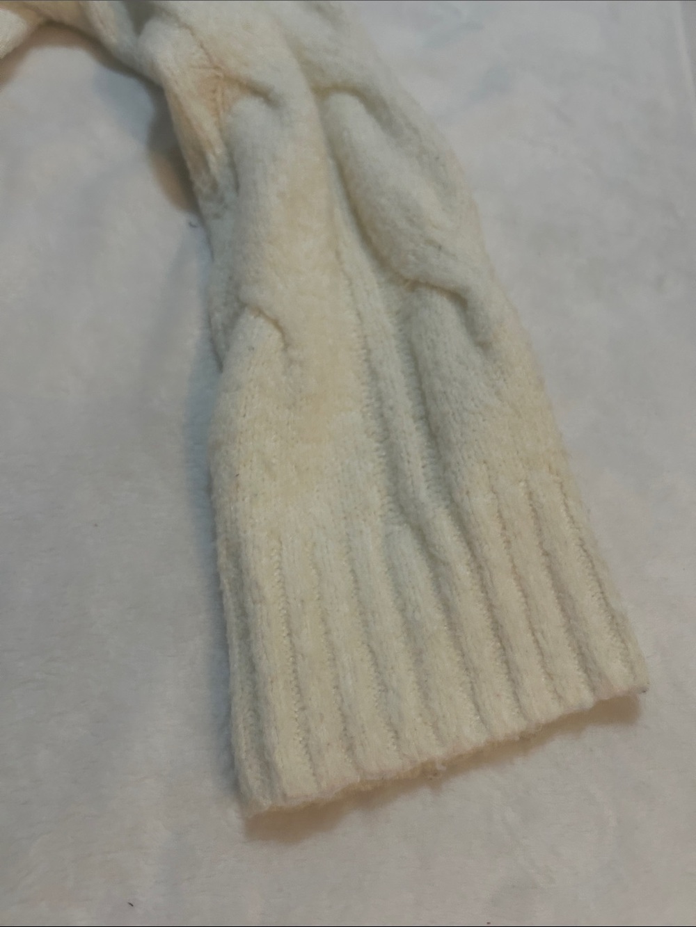 American Eagle Women’s Sweater Cream Cable-Knit Crewneck Size Small - Picture 7 of 8
